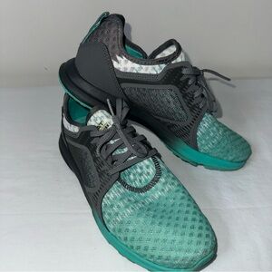 Ariat Fuse Women’s Sneakers size 7.5 B